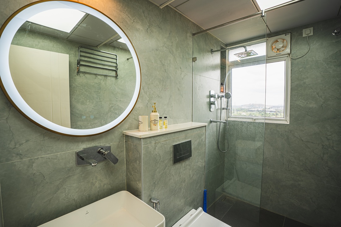 Washroom_ 2 AV